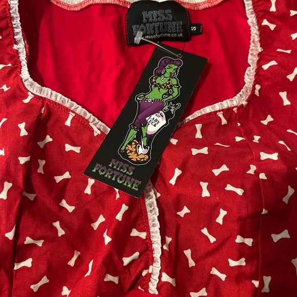 Cute blouse brand new with tags “Betty Bone” top with white trim. - Picture 2 of 4